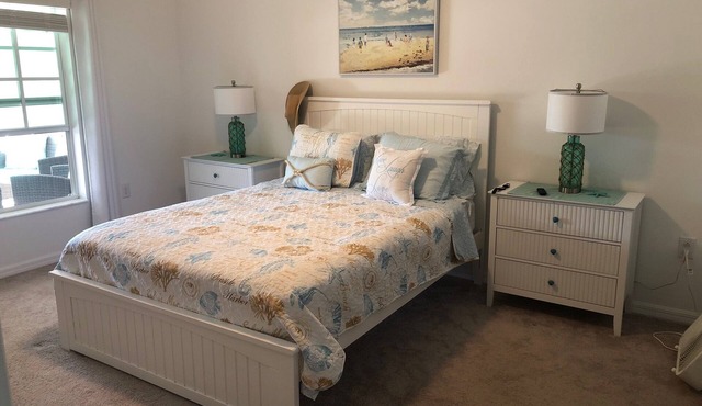 Charming 2-bedroom villa with AC and WiFi in marvelous Babcock Ranch.