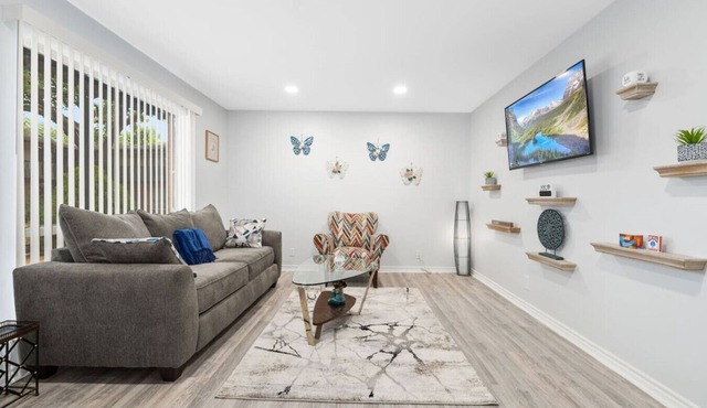 Charming 2 BR near Deep Ellum
