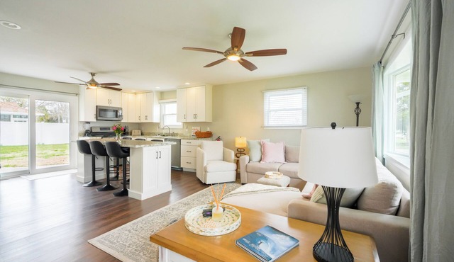 Charming 2BR/2BA home just a short walk to the bay with breathtaking sunsets. in Lower Township