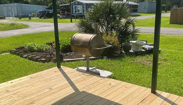 Charming 3-bedroom house in Port O'Connor. Relax after a day at beach or fishing