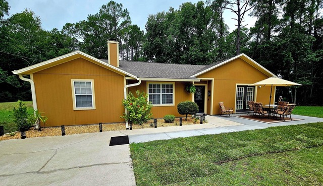Charming 3-bedroom Coastal Country House near St. Augustine
