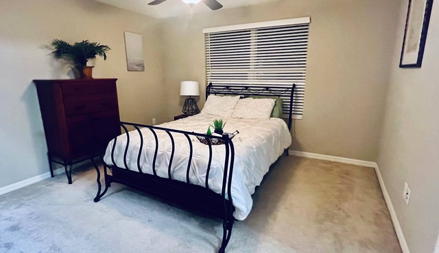 Charming 3-bedroom Home in Riverview