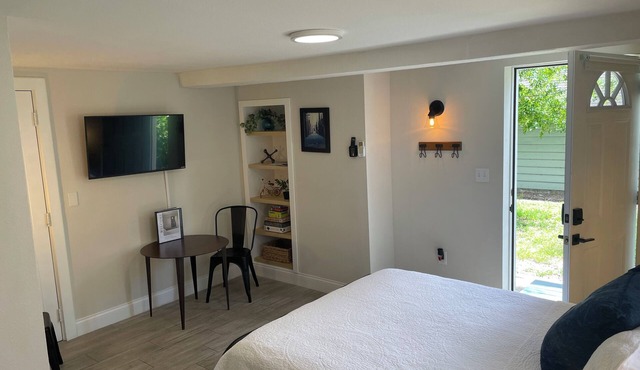 Charming carriage house studio in historic Thornton Park downtown Orlando