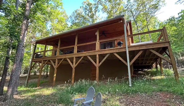 Charming Mountain Getaway with Hot Tub, Game Room -15min drive to casino!
