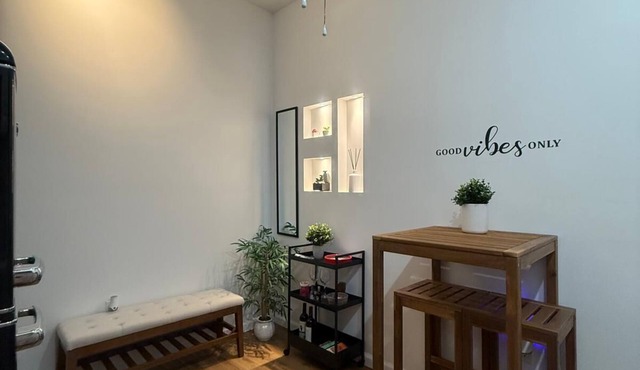Charming Private 1-Bedroom Suite with Parking in Miami