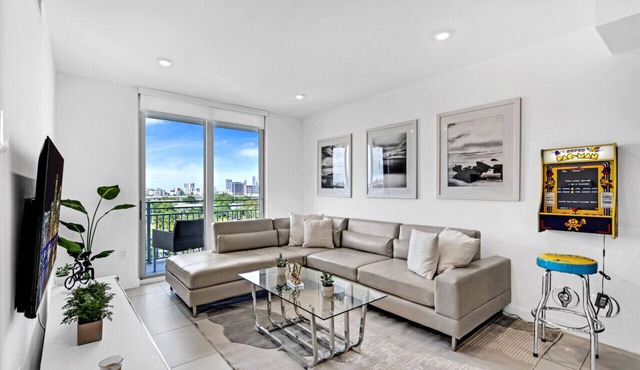 Chic 3 Bed Retreat Mins Brickell W/Free Parking