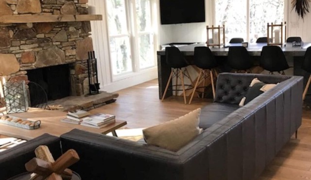 Chic Modern Mountain Cabin 220 ft of Waterfront, Dock, AC, Sleeps 12