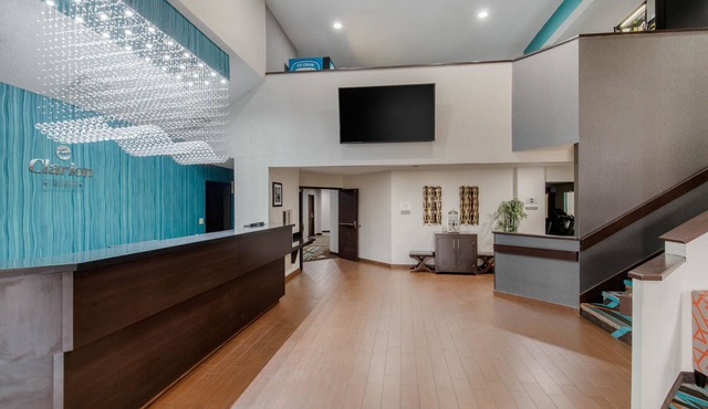 Clarion Inn & Suites DFW North