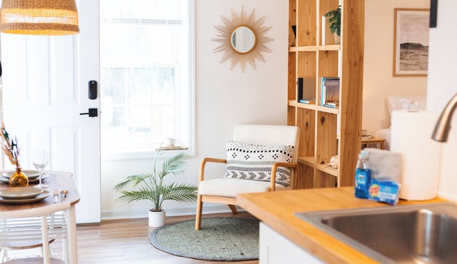 Clean & Cozy Studio called The Sea Oat - Walk to Beach, Lake & Park
