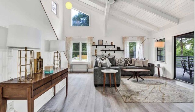 Cliffside Mountain Retreat Near Sewanee | Sleeps 14