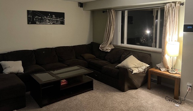 Close to downtown Denver and Red Rocks!