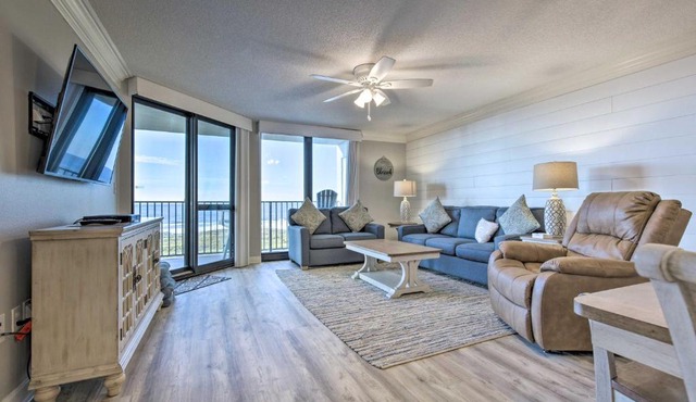 Coastal Orange Beach Condo: Resort + Beach Access!