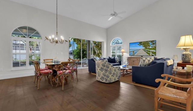 Coastal Retreat in Windstar | Social Membership Available