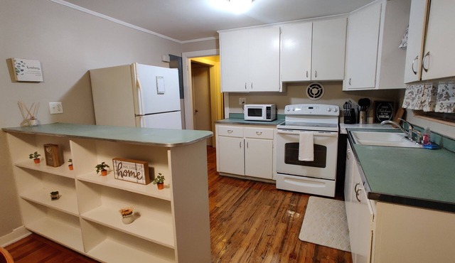 Comfy Culdesac home Avondale/Riverside