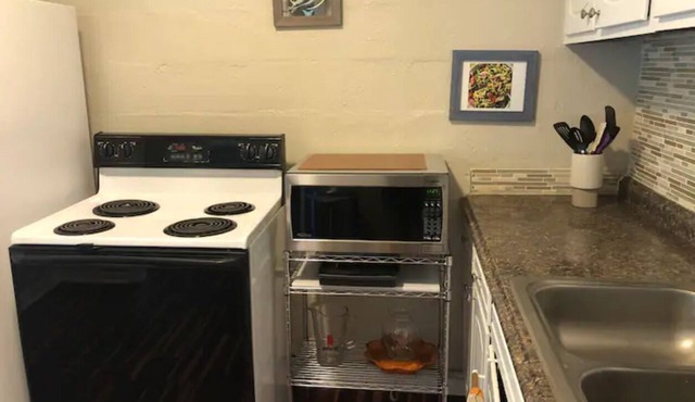 Comfy home with easy parking. No pet fee. #2.