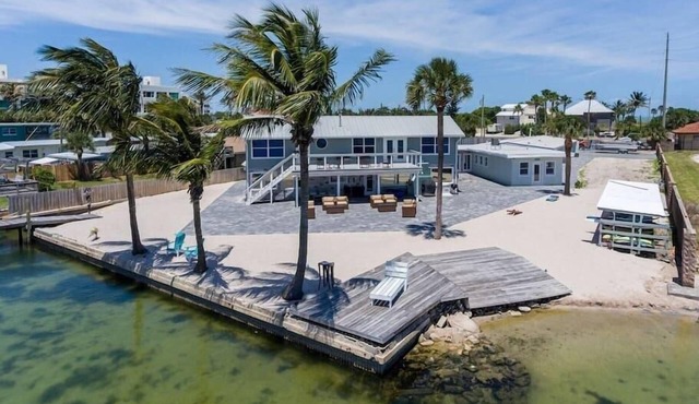 Compass 1BR - Gourmet Kitchen - Water view