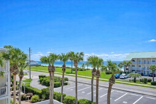 Condo with Gulf View & pool, beach access & bunks