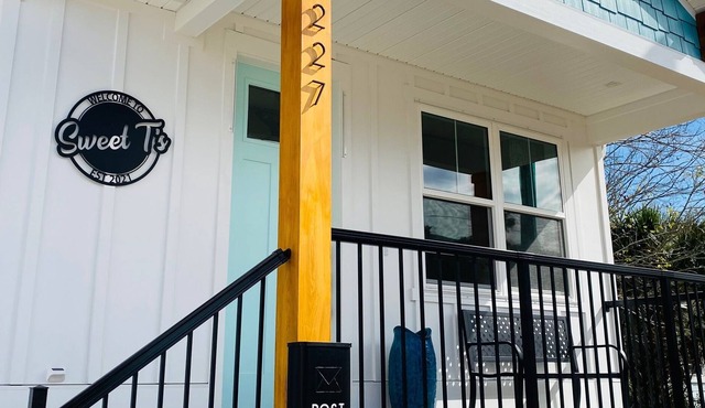 Cottage in Historic Downtown St. Augustine. A close walk to everything!