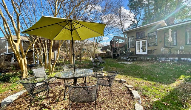 Cozy Artist Studio in Historic St. Elmo for 2