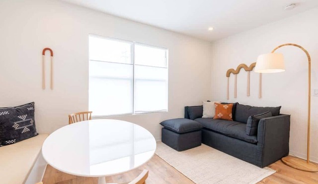 Cozy Beachside Stay w/King Bed & Modern Comforts
