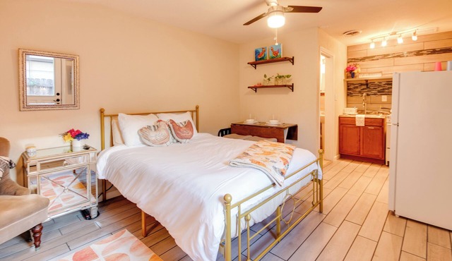 Cozy Coop Mins to FIFA Fan Fest & Downtown Dallas