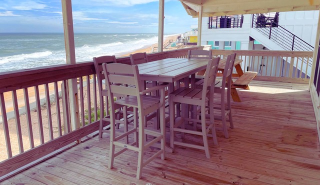 Cozy Cottage by Distinctive Beach Rentals