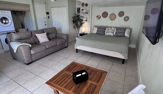 Cozy private studio near PGA and Mets Stadium