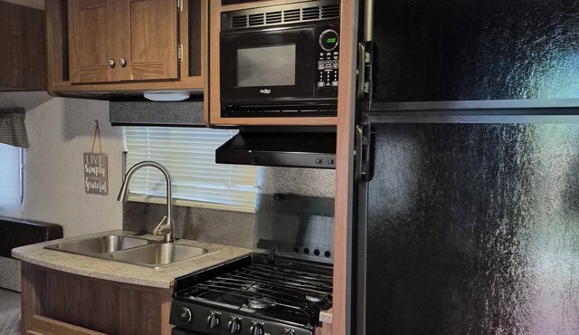 Cozy RV in Delightful Fort Walton Beach with AC