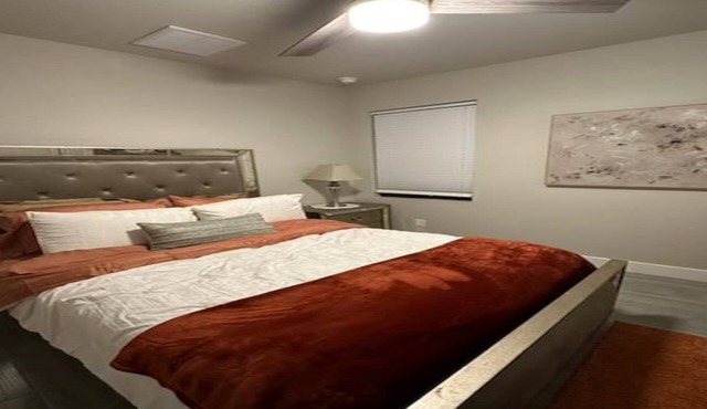 COZY SHARED HOUSE: PRIVATE 1 BEDROOM, 1 BATH, OFFICE/STUDY-WEEKLEY STAYS WELCOME