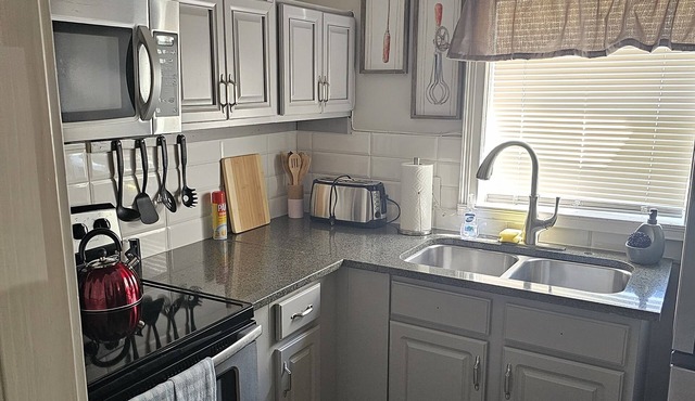 Cozzy cottage located 5 min walking distance to downtown st Augustine