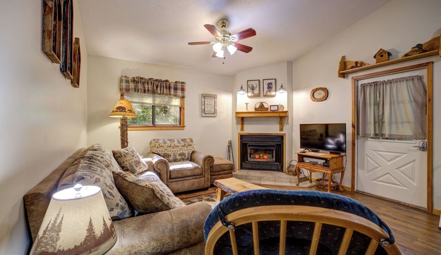 Creekside Haven - 10% OFF or 3rd Night Free - Ask for details!