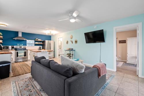 Crescent Beach Bungalow C