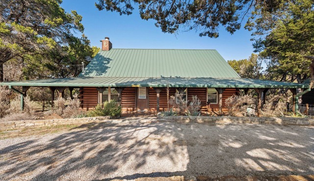 Cute Log Cabin near Lake Whitney in The Canyons