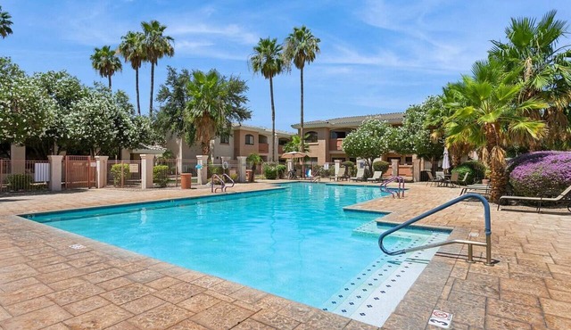 Desert Gem; 1BR Condo Near Stadium & Westgate