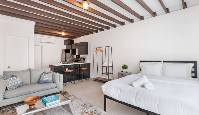 Designer Studio | Close to Wynwood | Design District | Downtown