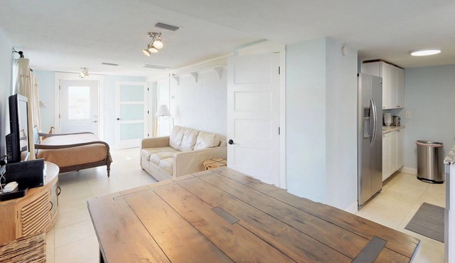 💲DIRECT OCEANFRONT Romantic Cottage💲 Best Beach - Walk to Restaurants - Downtown only 5 Miles