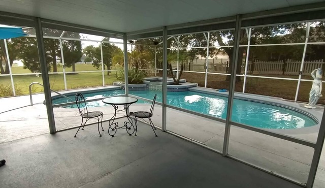 Disney Luxury House Heated Pool/5 minutes to Disney park