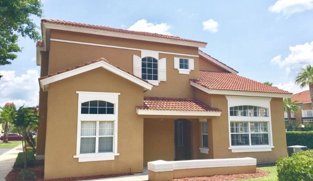 Disney, Universal! 4 BR Resort Style Townhouse