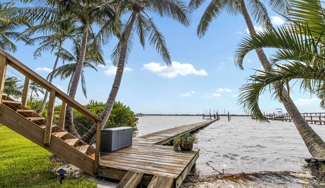 Dockside studio in Jensen Beach