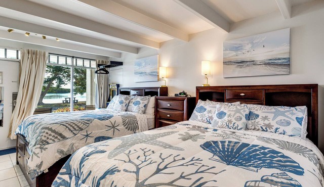 Dolphin & Manatee Cove Condo: Beach Access + More!