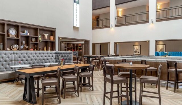 DoubleTree by Hilton Lubbock University Area