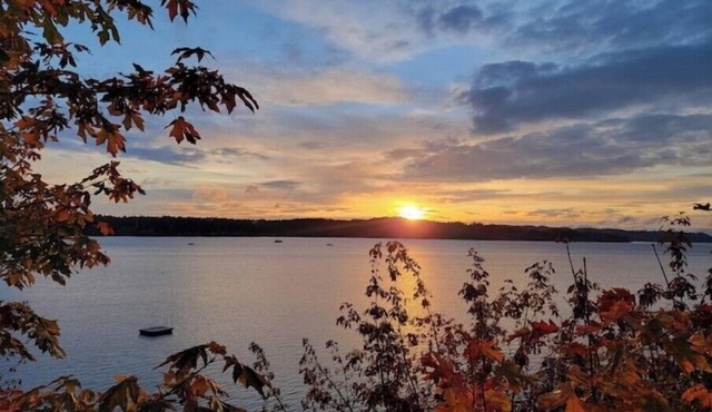 Downtown Silverdale Waterfront Home!n in Silverdale
