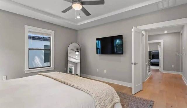 Downtown Tampa 5BR/4BR with 6 Car Parking Space