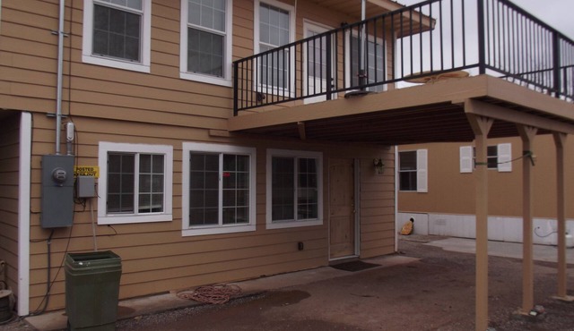 Dreamcatcher 2-story Colonial Home. Pet Friendly! 1 mile from downtown hot tubs
