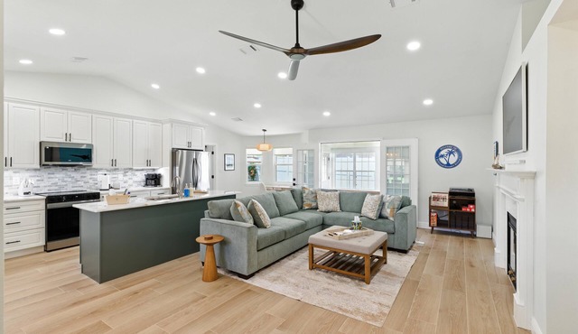 Driftwood Dreamer Retreat | Quiet Coastal Escape
