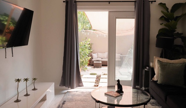 DT Miami Elegance