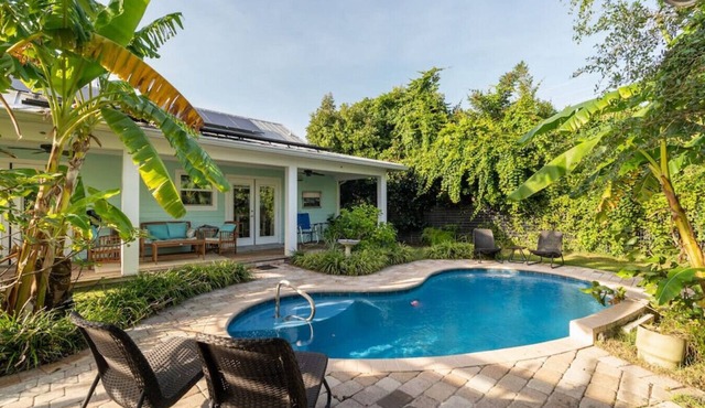 Dune Bungalow Steps from the beach and river