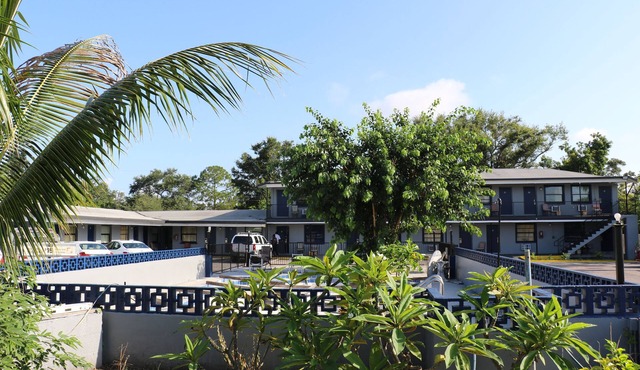 Dunedin Cove Motel
