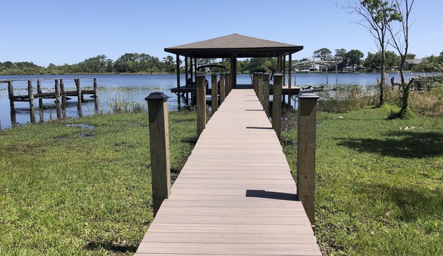 Edgewater lake house Sanford/Orlando near SFB