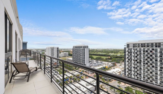 Elegant Doral Living: 3BR, 3 Baths